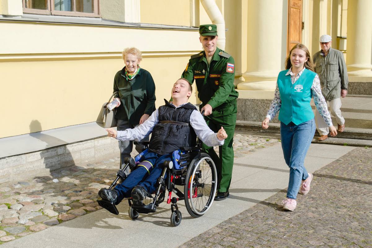 Военнослужащие воспитывающие детей инвалидов. Военнослужащие воспитывающие детей инвалидов. Военнослужащие воспитывающие детей инвалидов. Семья с ребенком инвалидом. Военнослужащие воспитывающие детей инвалидов.